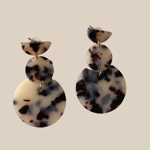 $15 💚 2 For $20 Tortoise Earrings Tortoiseshell Pattern Jewelry For Women - Picture 1 of 5